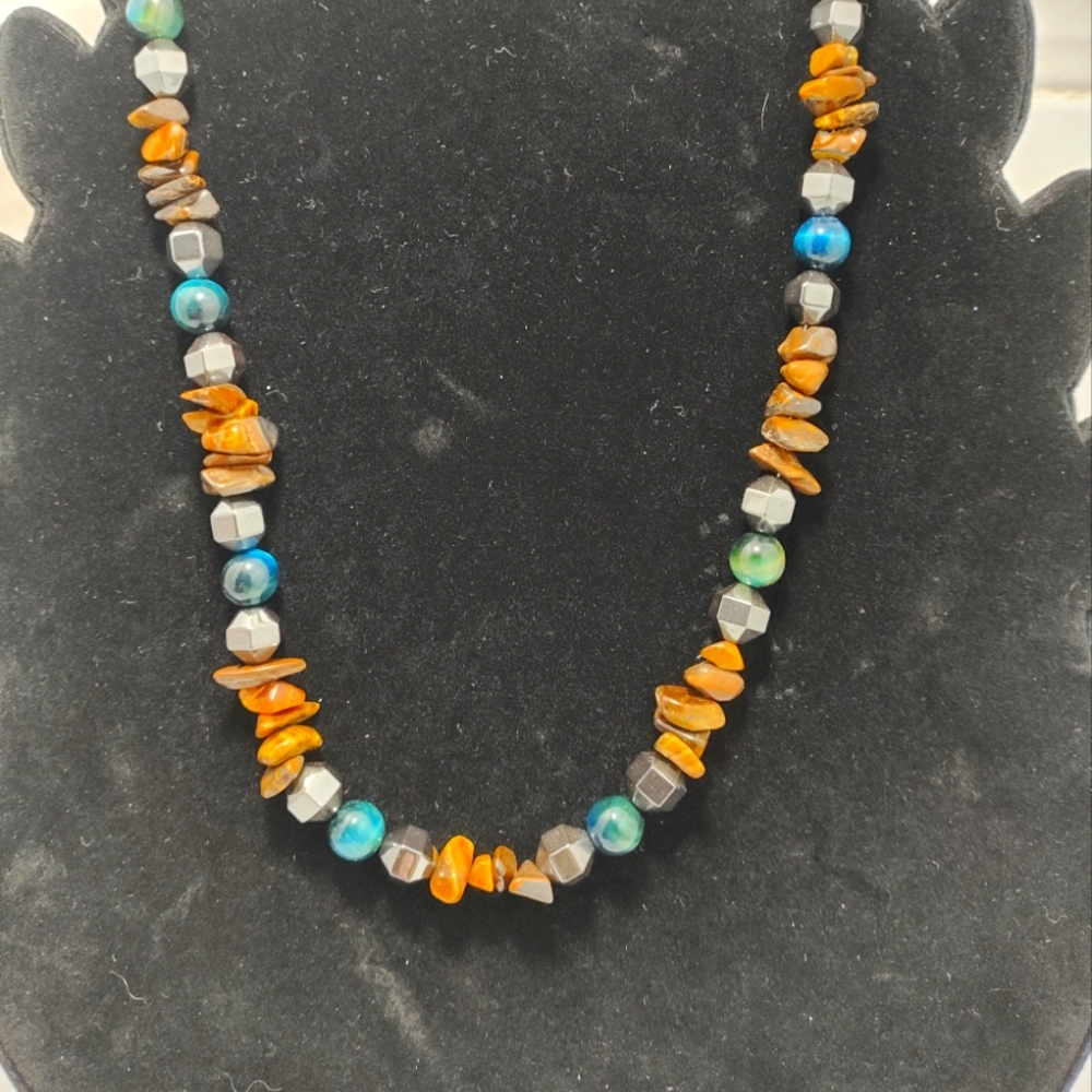Handcrafted Multicolor Semi Precious StoneBeaded Necklace